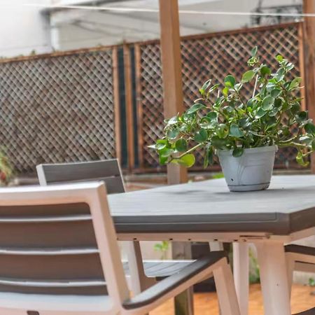 Large Garden Apartment โรม ภายนอก รูปภาพ