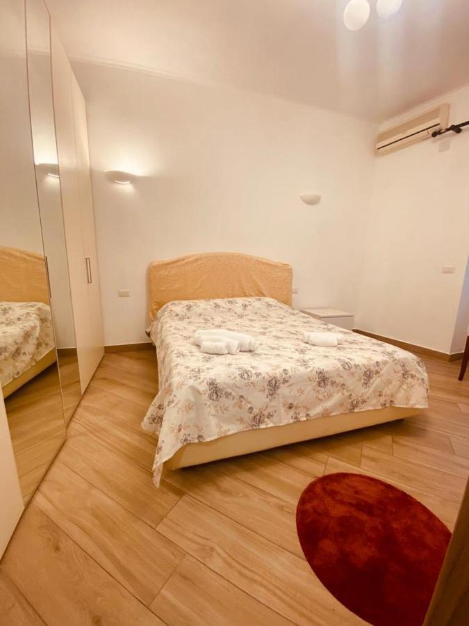 Large Garden Apartment โรม ภายนอก รูปภาพ